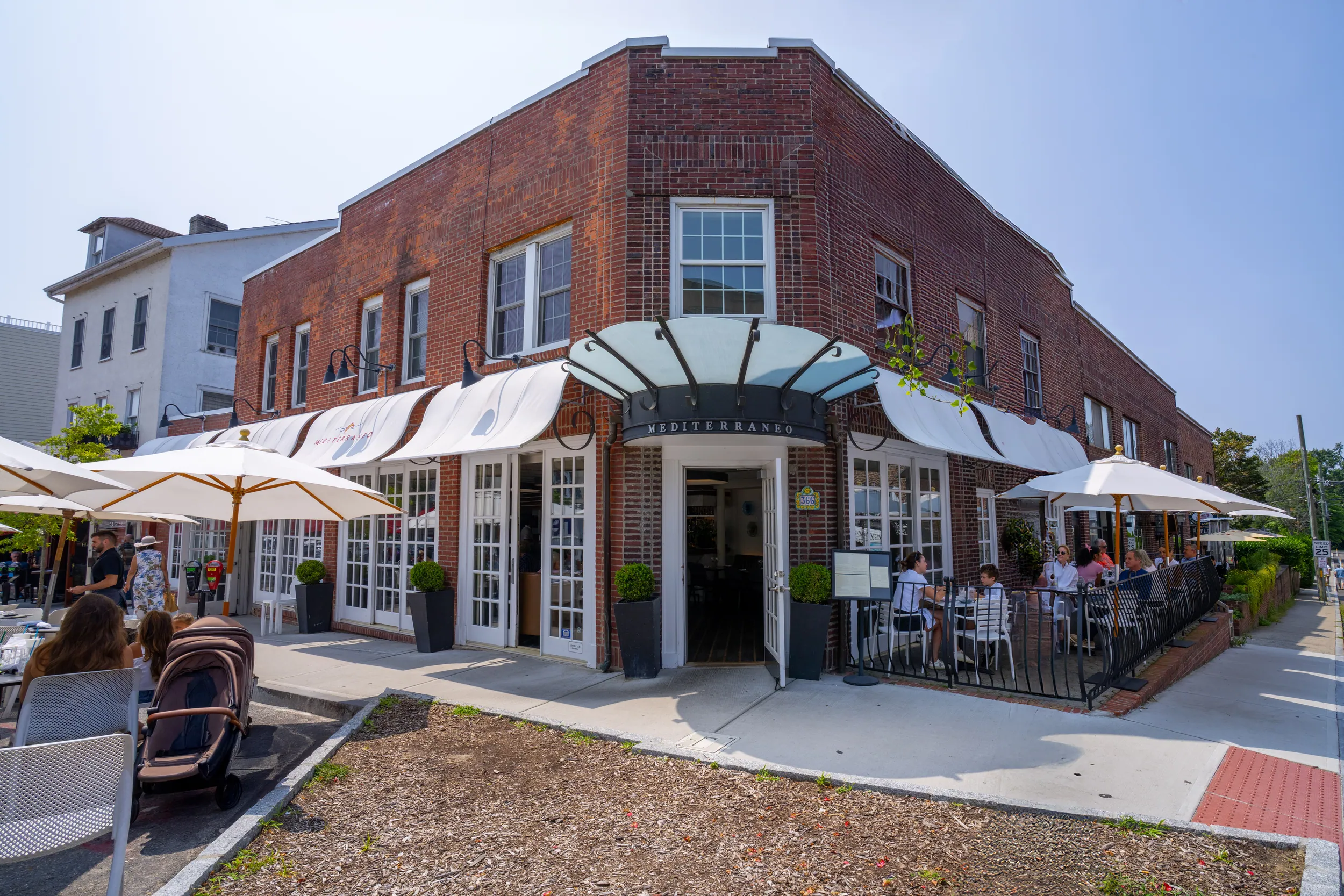 Mediterraneo Italian restaurant on Greenwich Avenue with authentic Mediterranean cuisine atmosphere