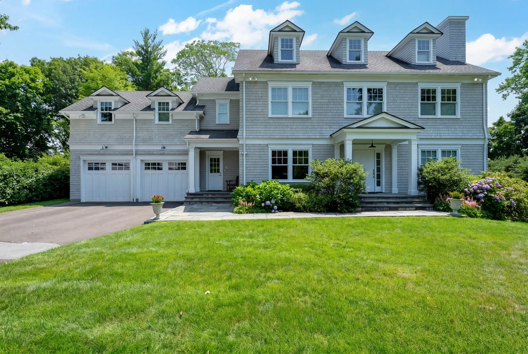 Exterior view of 16 Annjim Drive