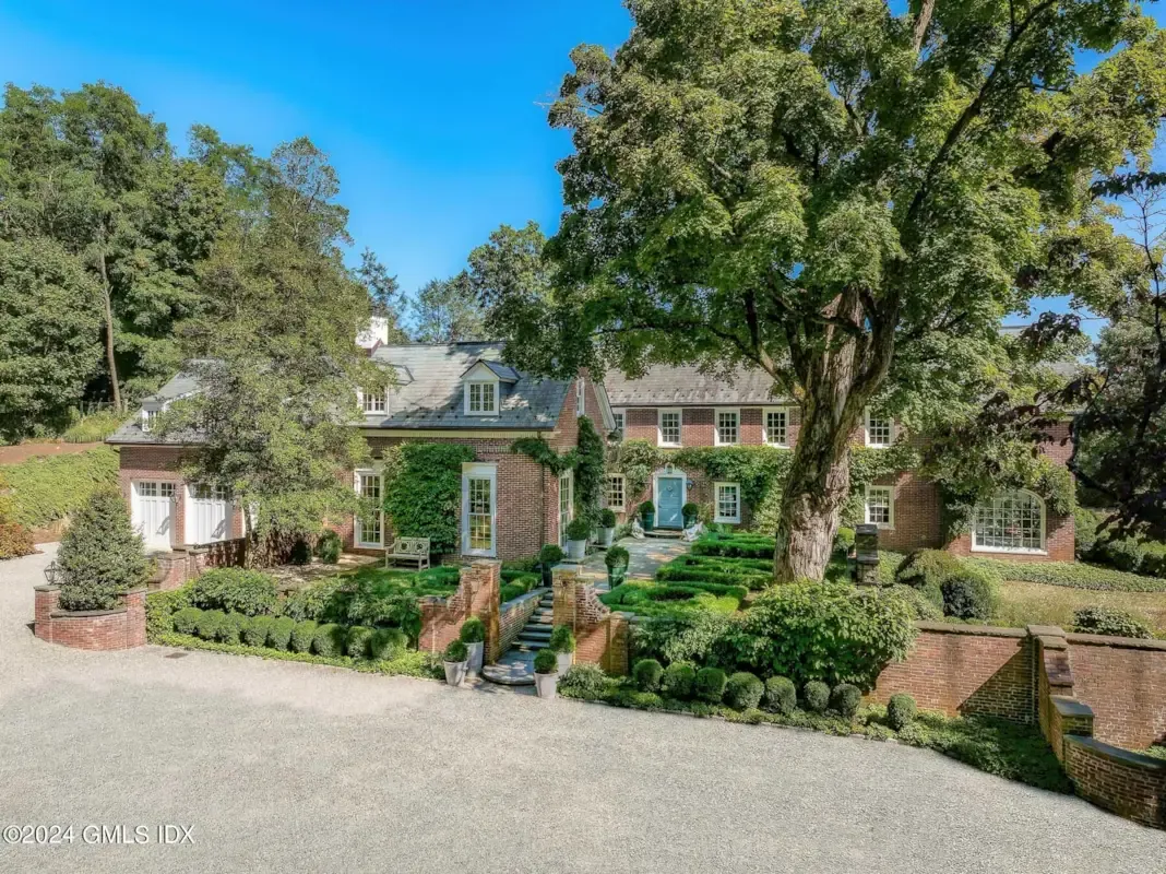 313 Stanwich Road estate exterior