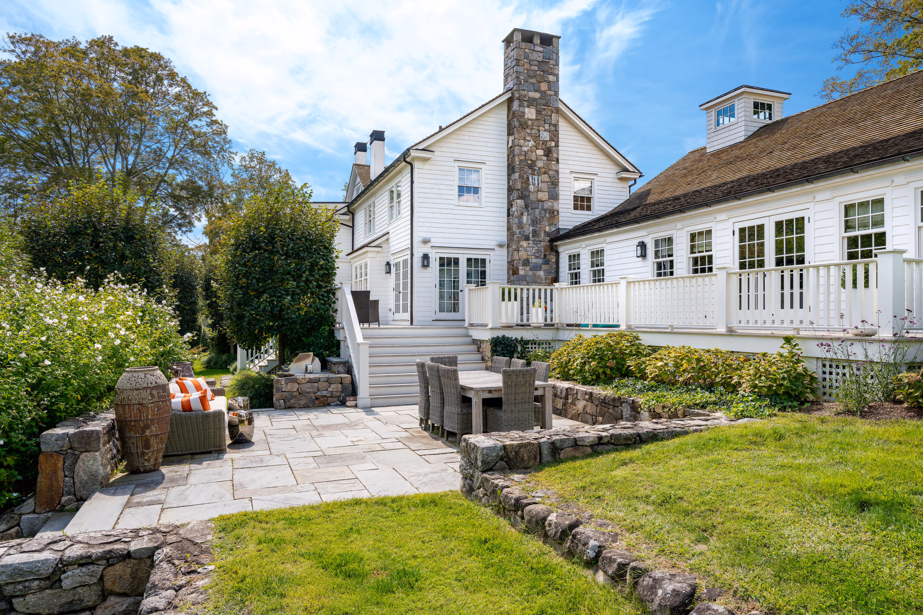 411 Stanwich Road property view