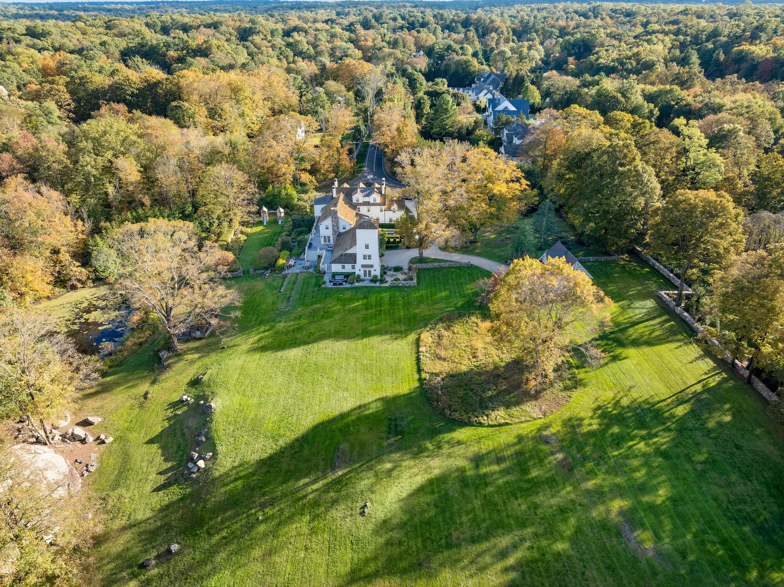 411 Stanwich Road exterior landscape