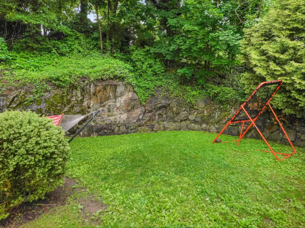 74 Valleywood Road interior view